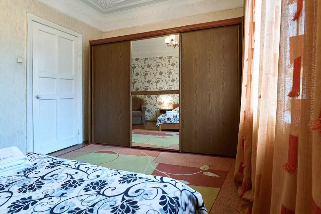 Home Hotel Apartments On Lva Tolstogo Kiev Eksteriør bilde
