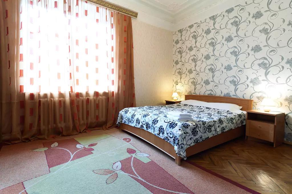 Home Hotel Apartments On Lva Tolstogo Kiev Eksteriør bilde