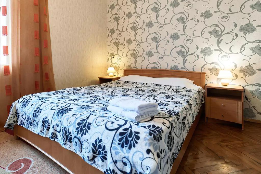 Home Hotel Apartments On Lva Tolstogo Kiev Eksteriør bilde