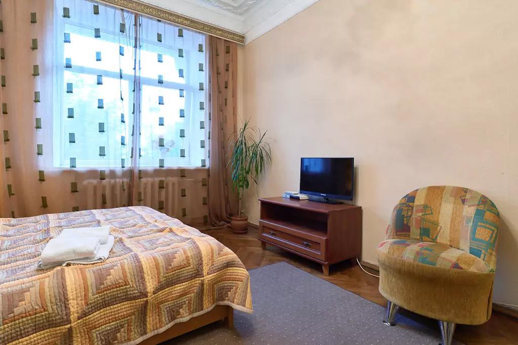 Home Hotel Apartments On Lva Tolstogo Kiev Eksteriør bilde